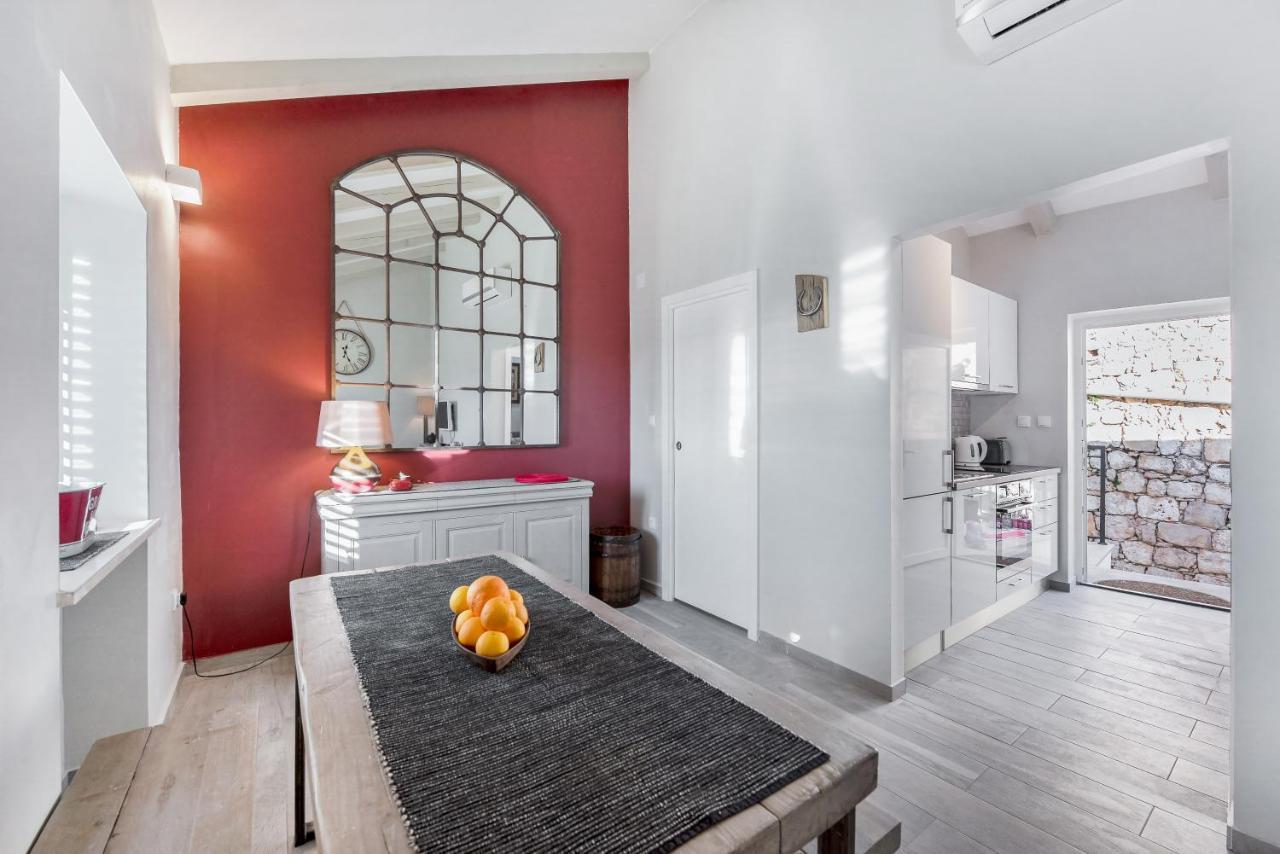 Jully Apartment With Swimming Pool Babino Polje Ngoại thất bức ảnh
